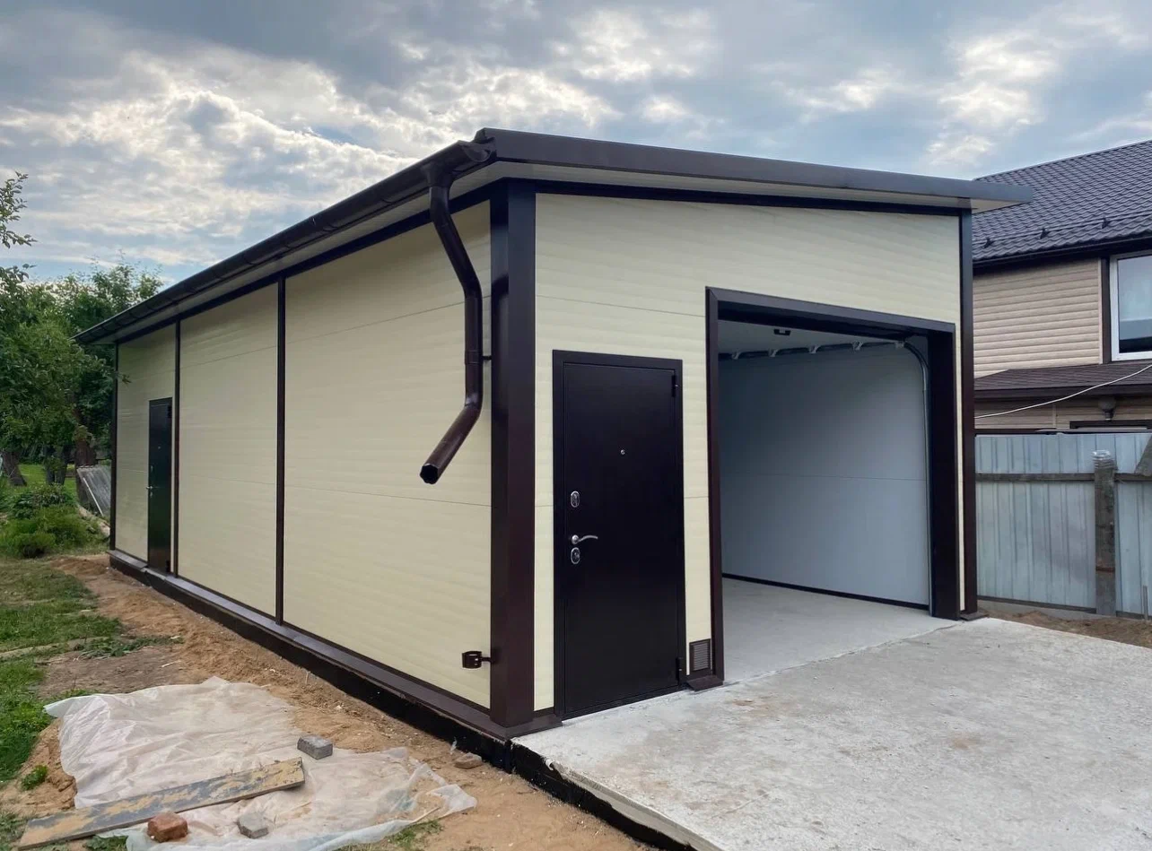 Готовый гараж из сэндвич-панелей в Московской области - примеры работ ProStroy